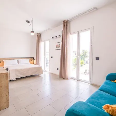 Πανσιόν Ciuri' 4*